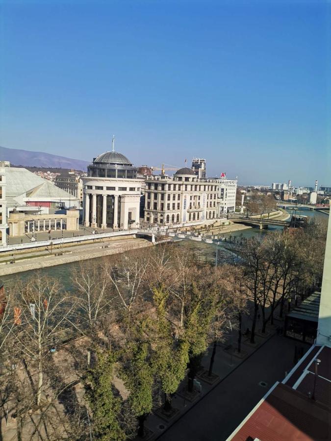 Calla 5 Apartment - Main Square, In The City Shopping Center - Parking Slot With Security And Video Camera Skopje Buitenkant foto