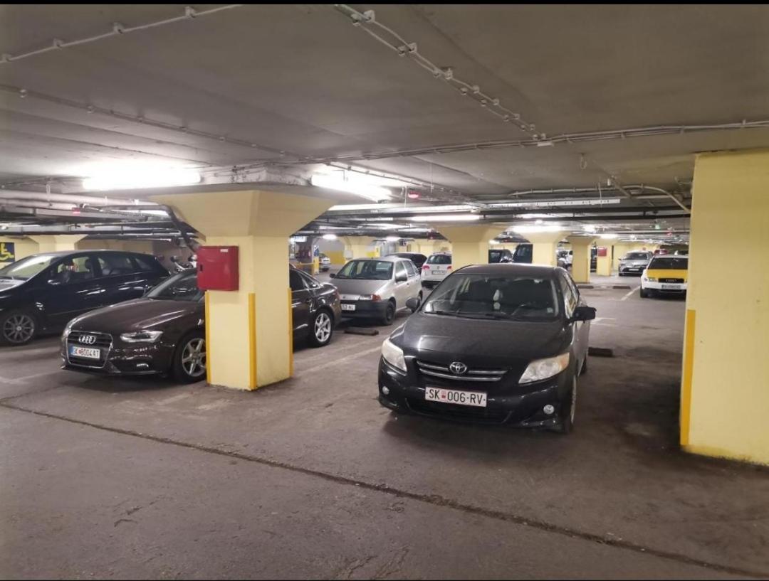 Calla 5 Apartment - Main Square, In The City Shopping Center - Parking Slot With Security And Video Camera Skopje Buitenkant foto