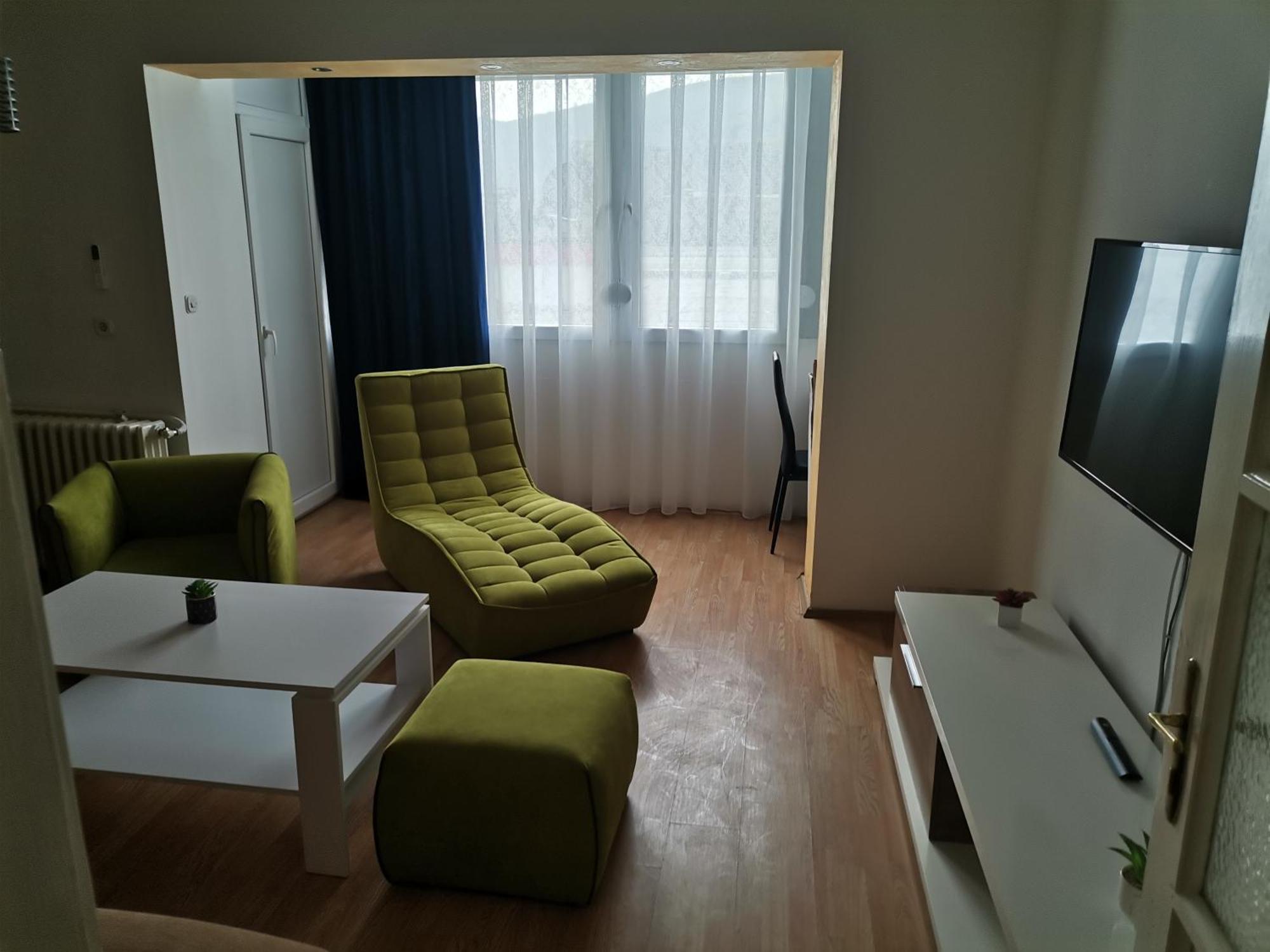 Calla 5 Apartment - Main Square, In The City Shopping Center - Parking Slot With Security And Video Camera Skopje Buitenkant foto