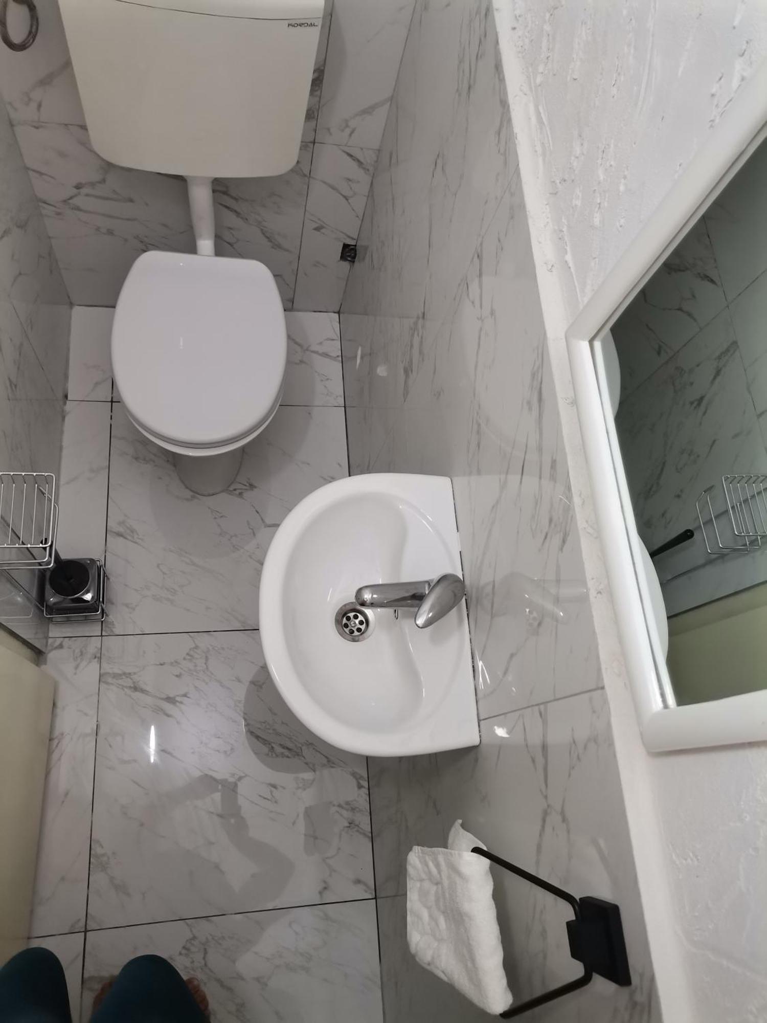 Calla 5 Apartment - Main Square, In The City Shopping Center - Parking Slot With Security And Video Camera Skopje Buitenkant foto
